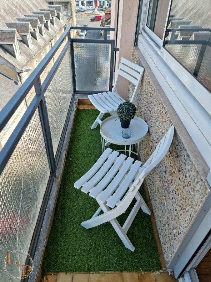Le Belvedere Vue Pyrenees, Familiale, Centre Tarbes Apartment Exterior photo